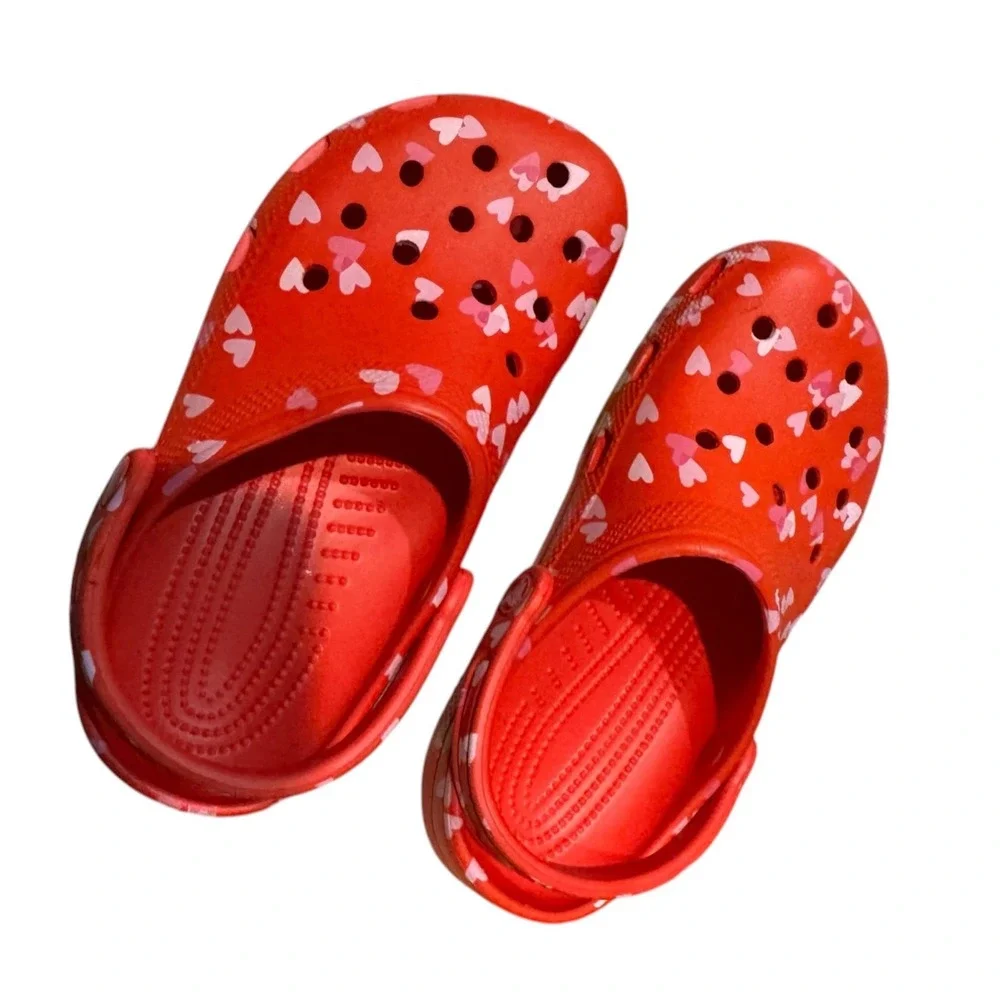 Crocs Classic Valentines Day Kids J5/ Women's 7 Cherry Red Hearts Butterflies
